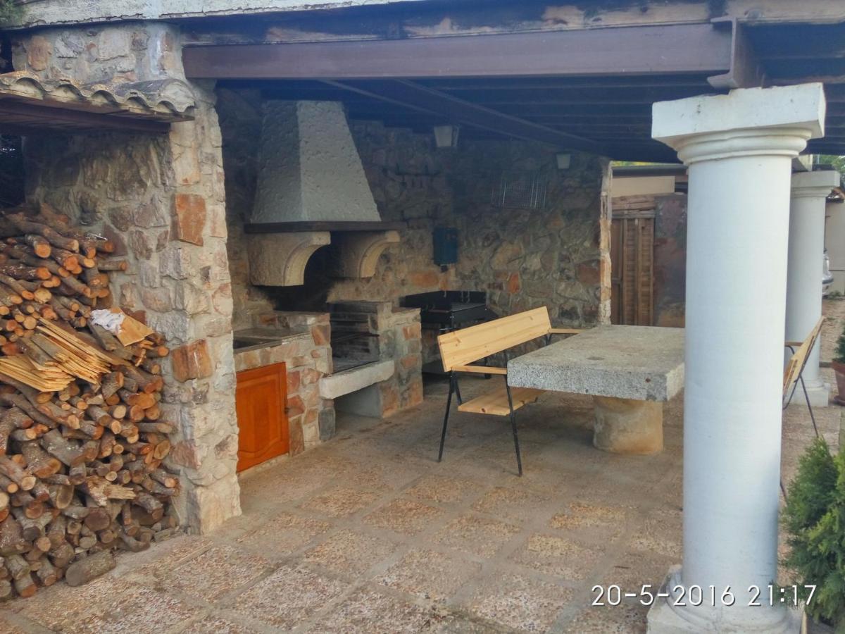 El Campillo Villa Pelabravo Luaran gambar