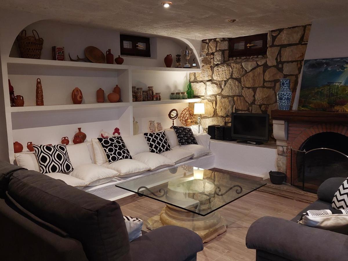 El Campillo Villa Pelabravo Luaran gambar