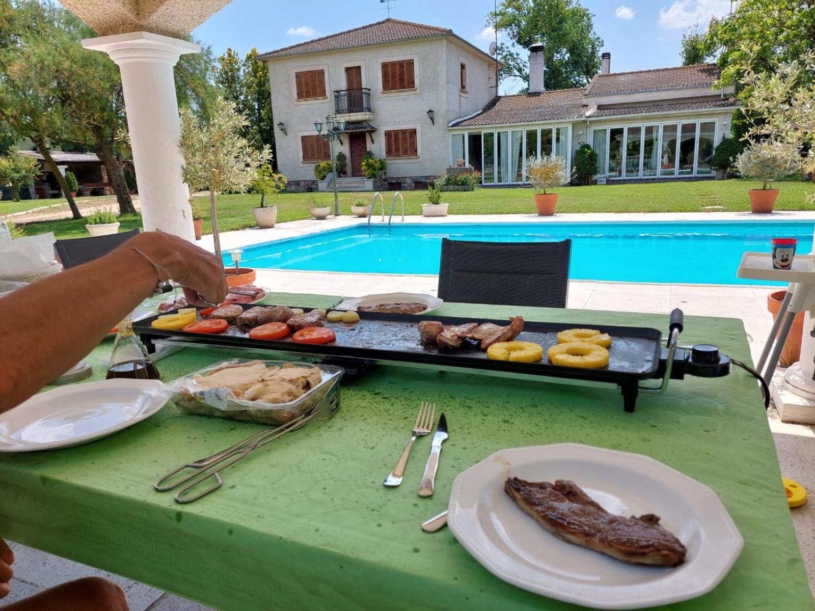 El Campillo Villa Pelabravo Luaran gambar